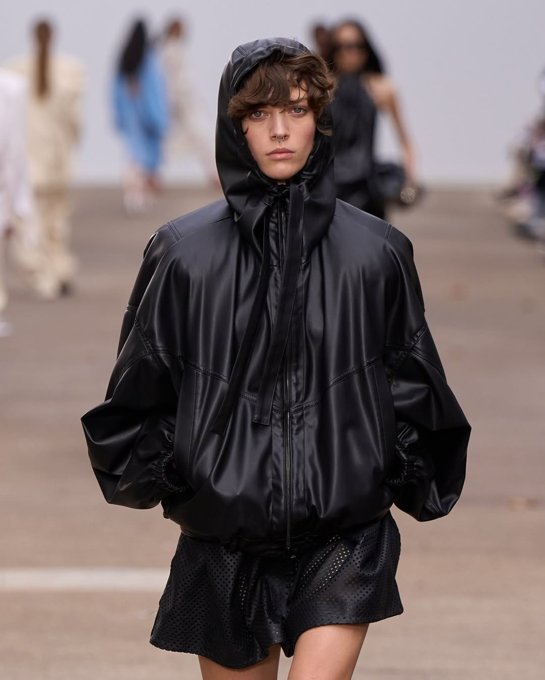 من تصاميم العلامه البريطانية Stella McCartney