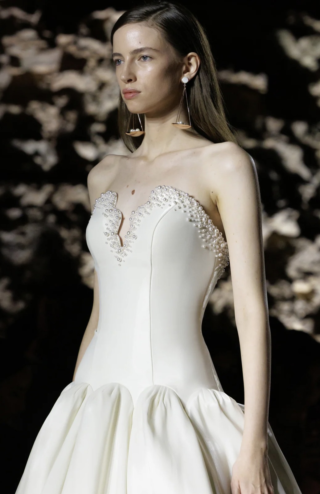 من تصاميم المصممة السعودية وعد العقيلي