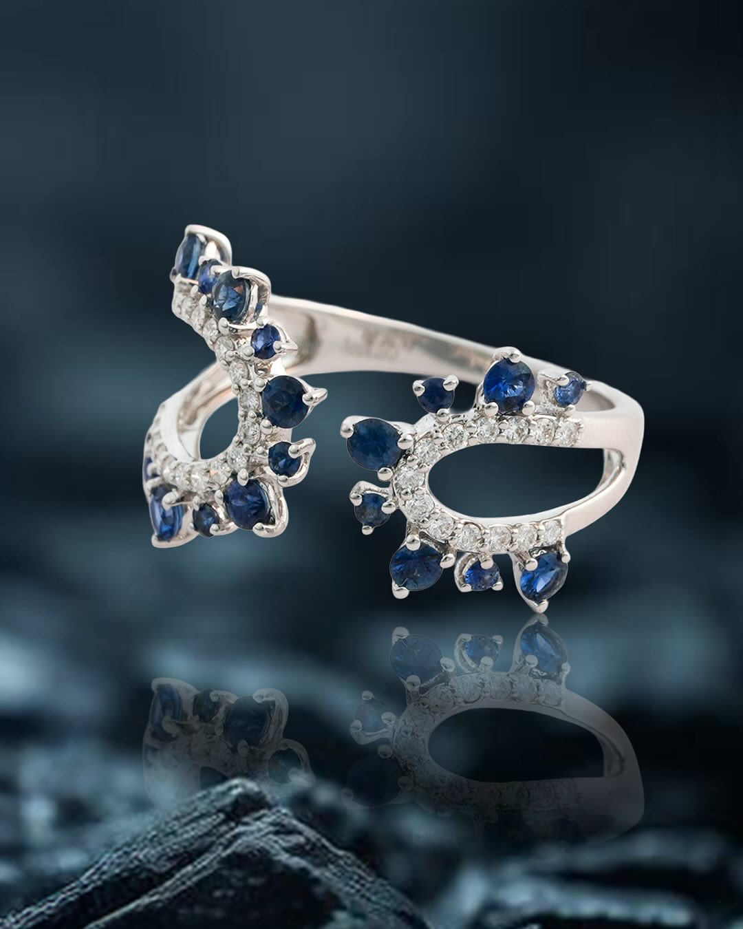 من تصاميم علامة JOHARA JEWELS