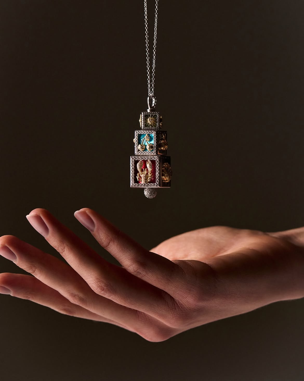 من تصاميم علامة Zei Jewels