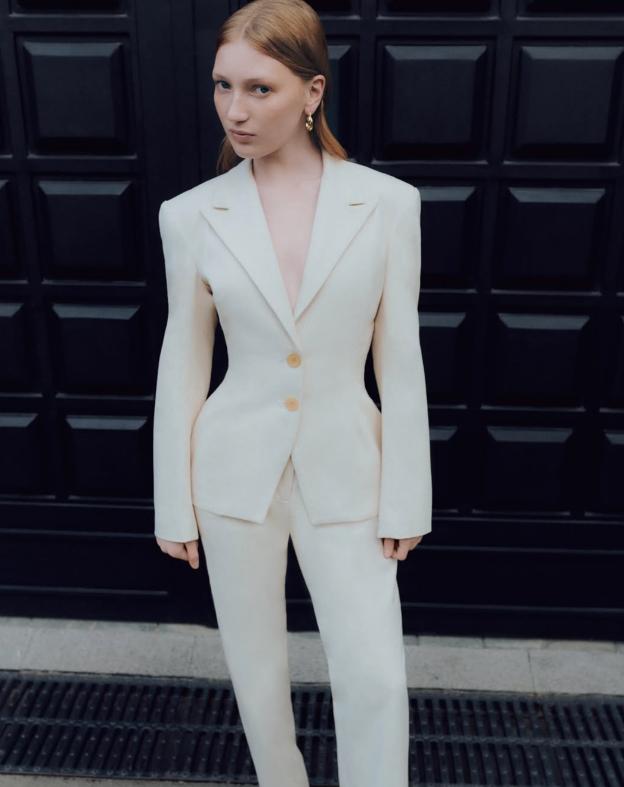 من تصميم العلامة The Dropped Collection