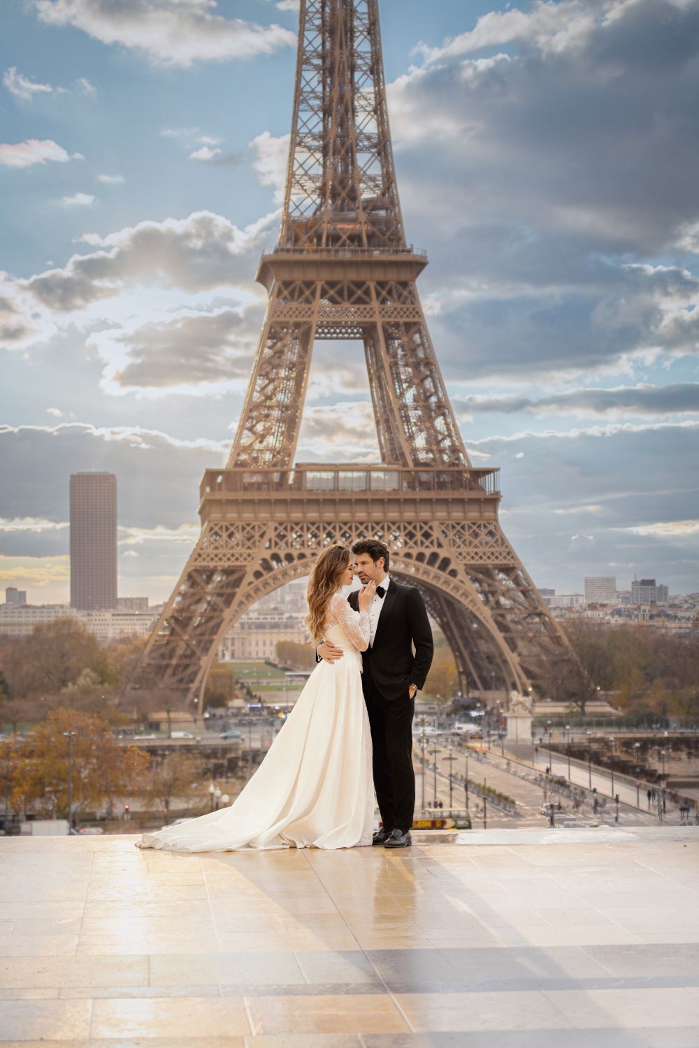 من تصوير الاعراس بكاميرا المصورة الاء الشهري