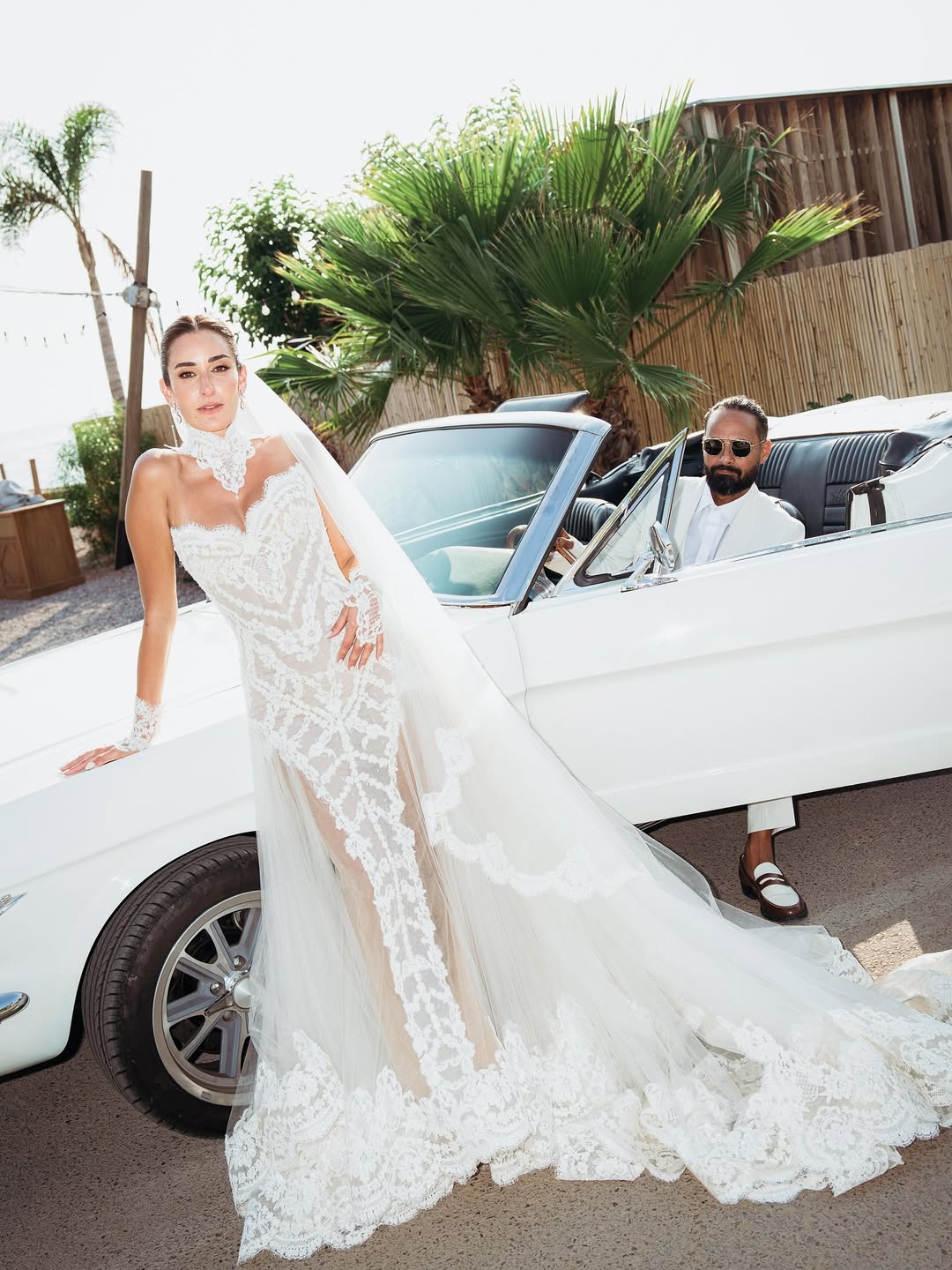 من حفل زفاف أمينة خليل في اليونان