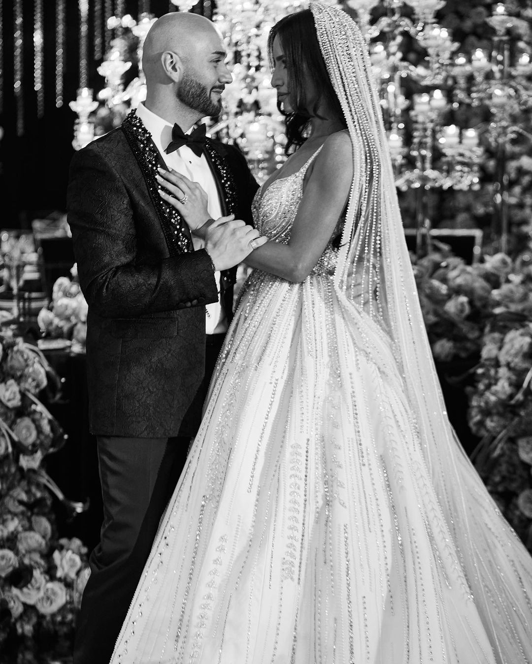 من زفاف المطرب مساري 