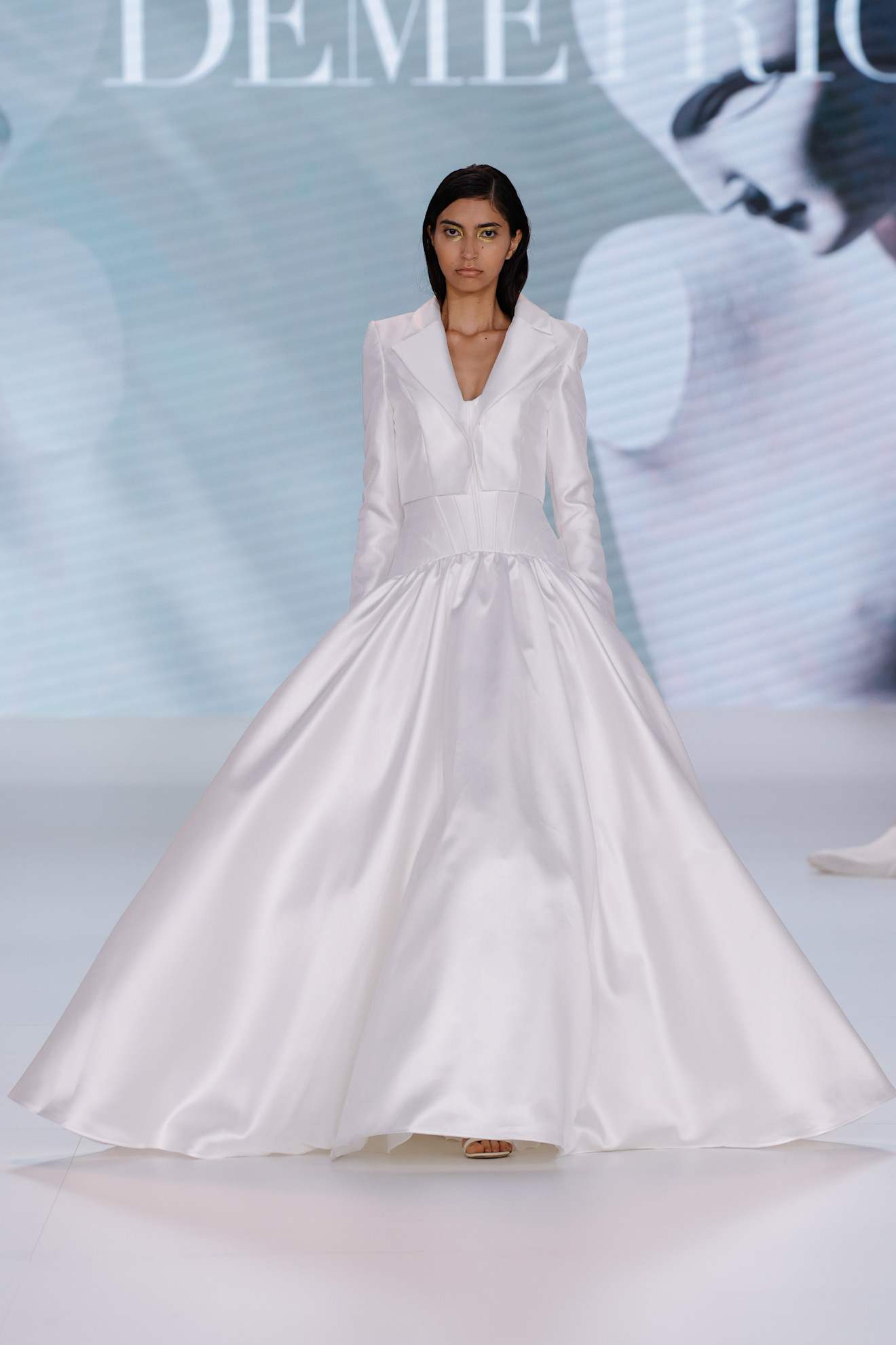 من عروض دار Demetrios لربيع 2027