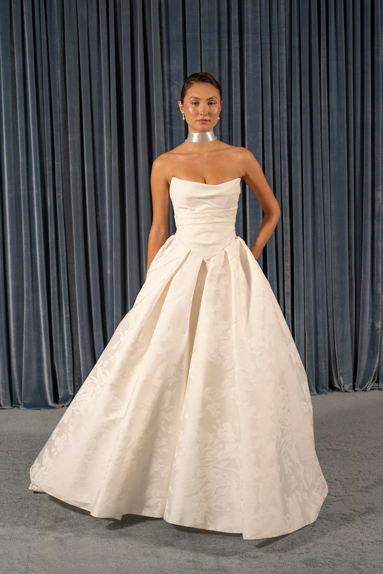 من عروض Jenny Yoo لخريف 2026