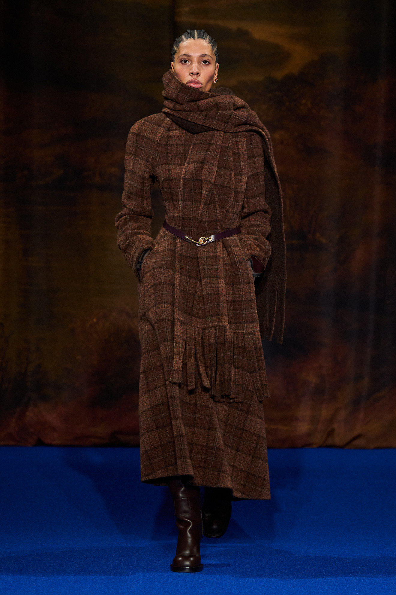 من مجموعة الأزياء الجاهزة Burberry لخريف وشتاء 2025