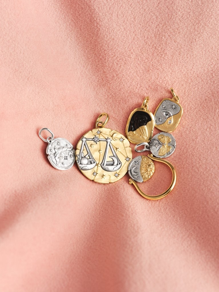 من مجموعة Pandora Talisman الخريفية