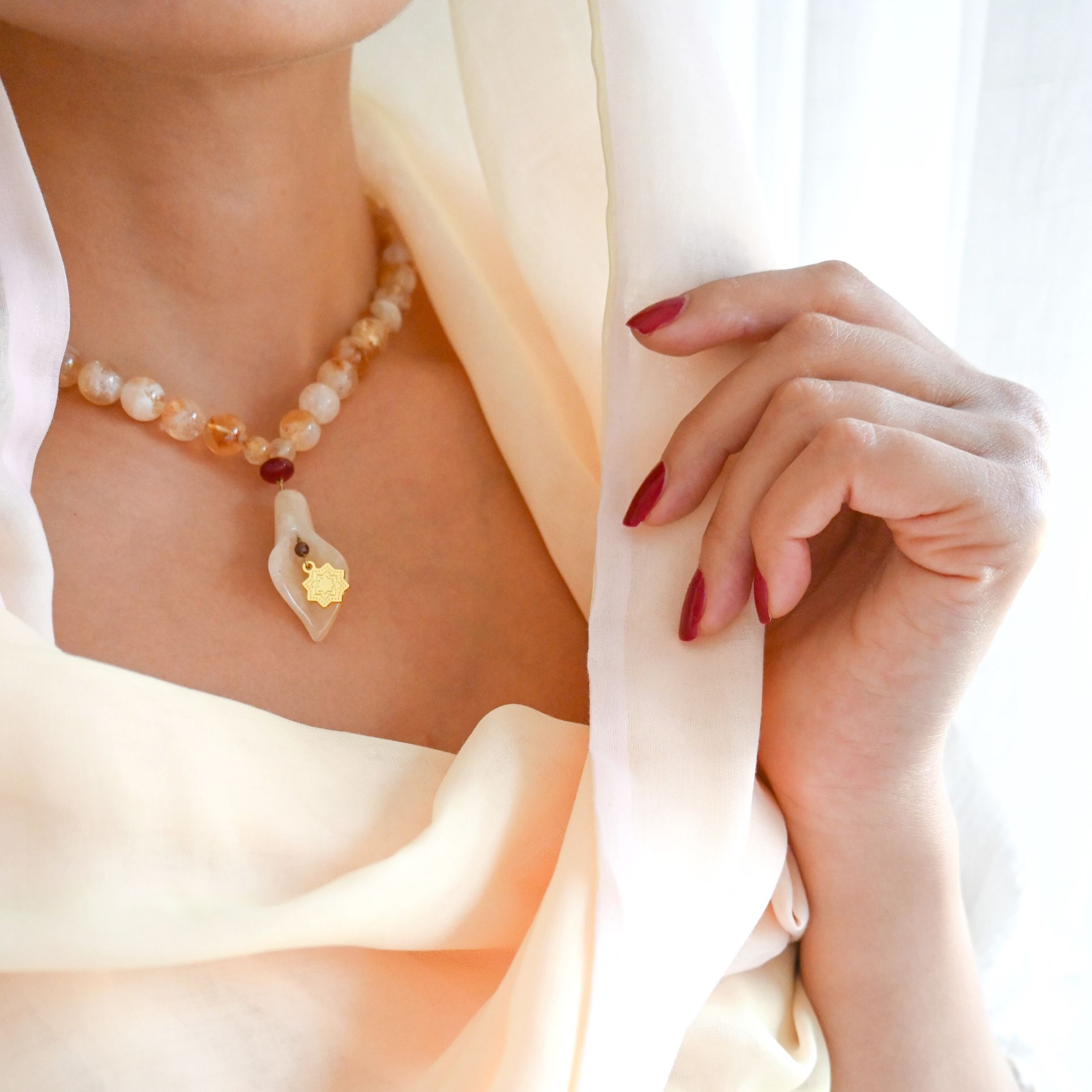 من مجموعة _قريس_ لتسنيم عشقي