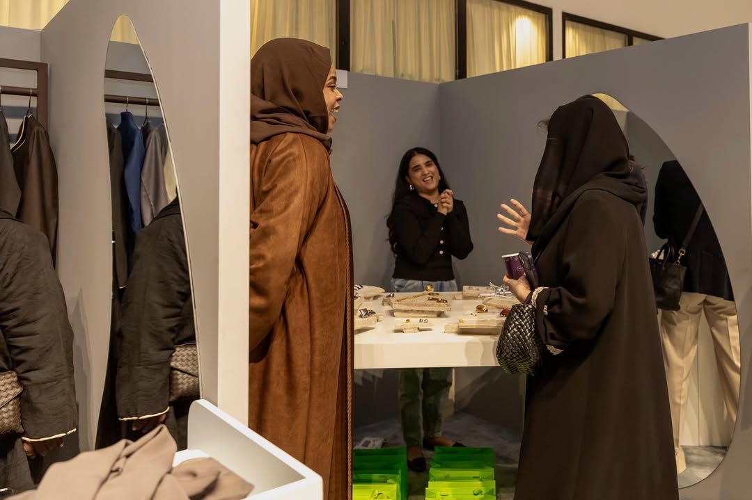 من معرض Blue الذي يستضيفه مركز سرد الثقافي