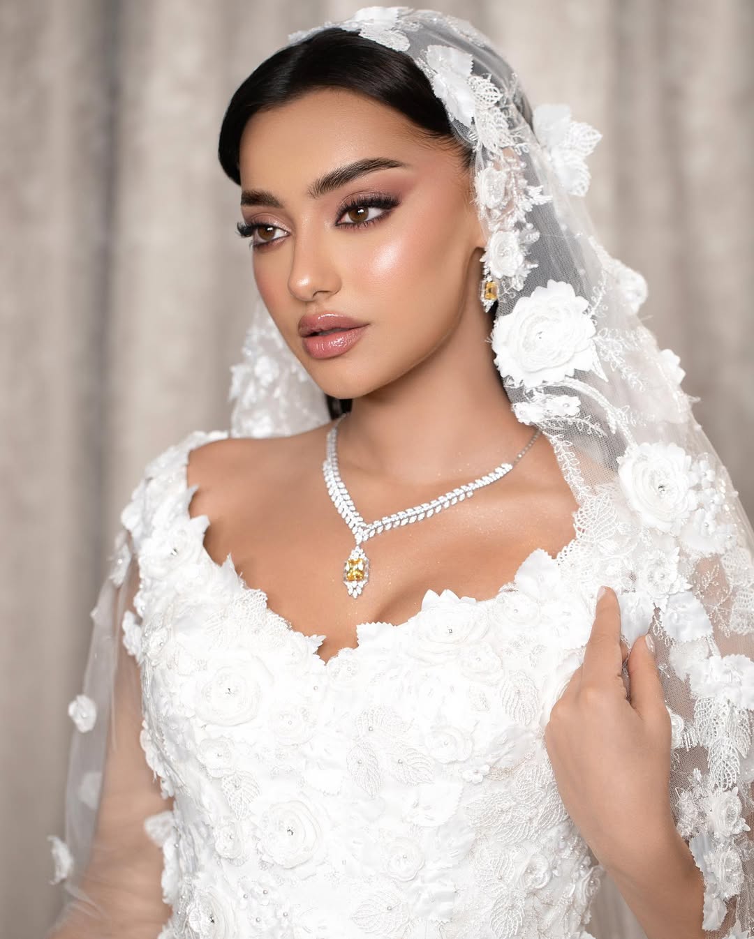 من مكياج العرايس من الميك أب أرتست السعودية خلود الهداب