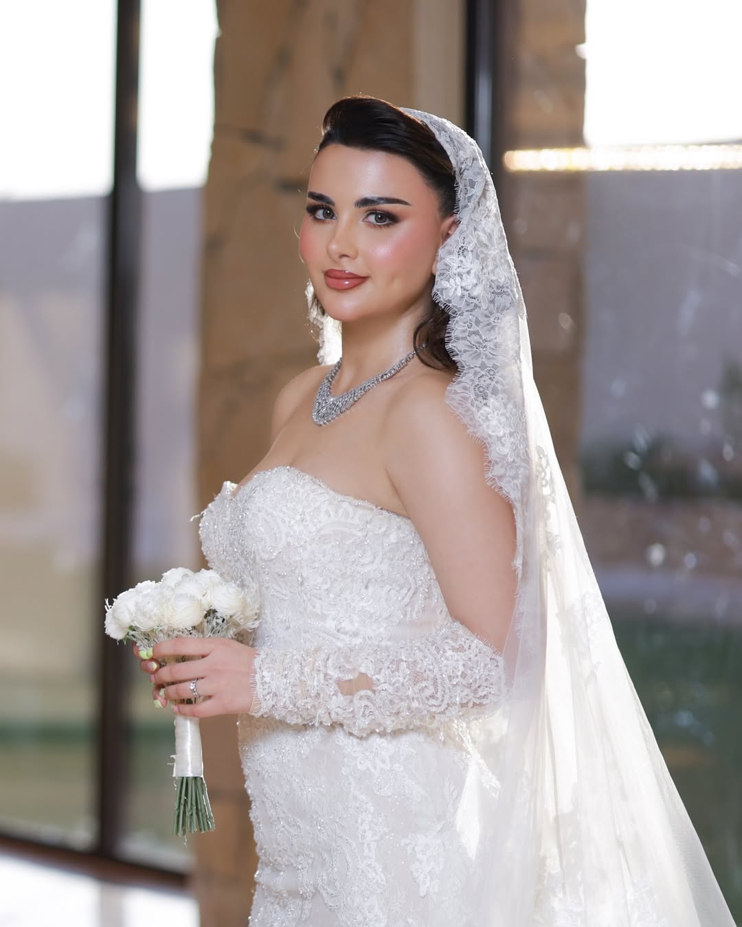 من مكياج العرايس من خبيرة التجميل السعودية خديجة محمد