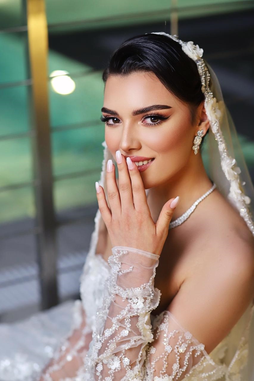 من مكياج العرايس من خبيرة المكياج السعودية سحر الحنطي