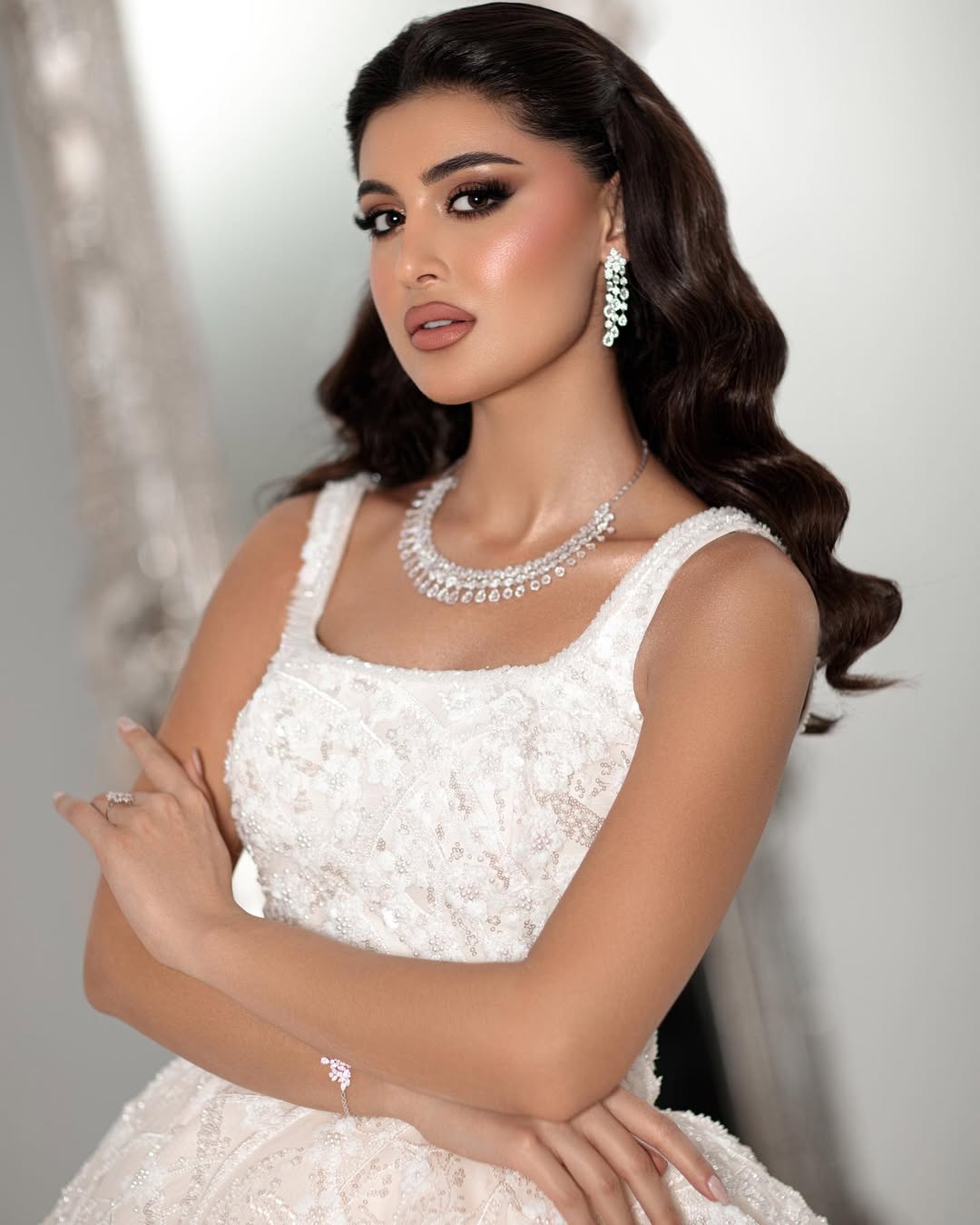 من مكياج العرايس من خبيرة المكياج خلود الهداب