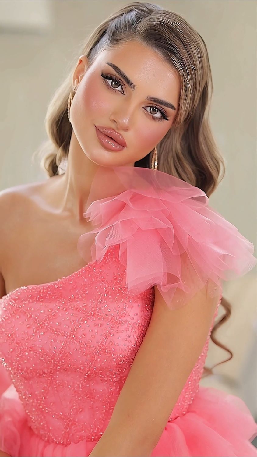 من مكياج الميك أب أرتست خديجه محمد