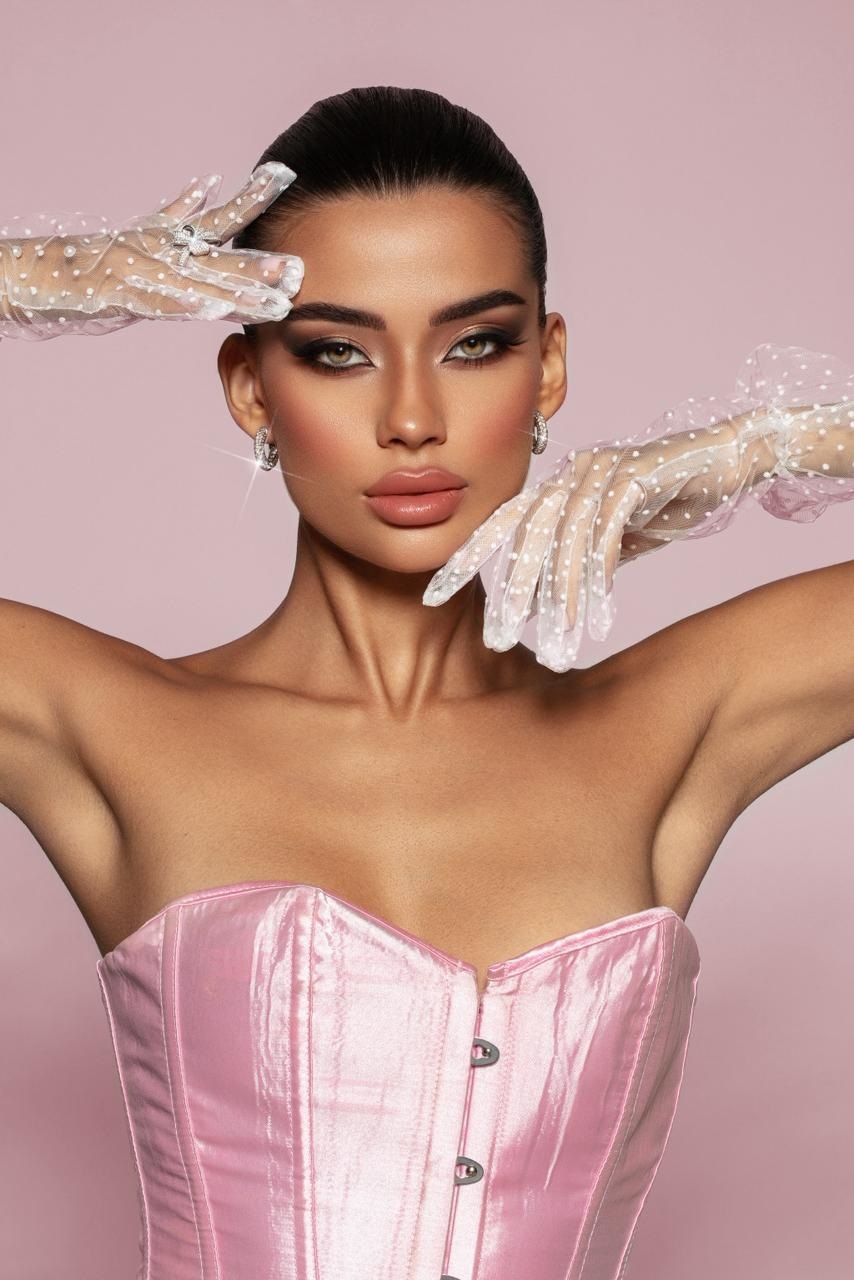 من مكياج الميك أب ارتست ندى ناصر