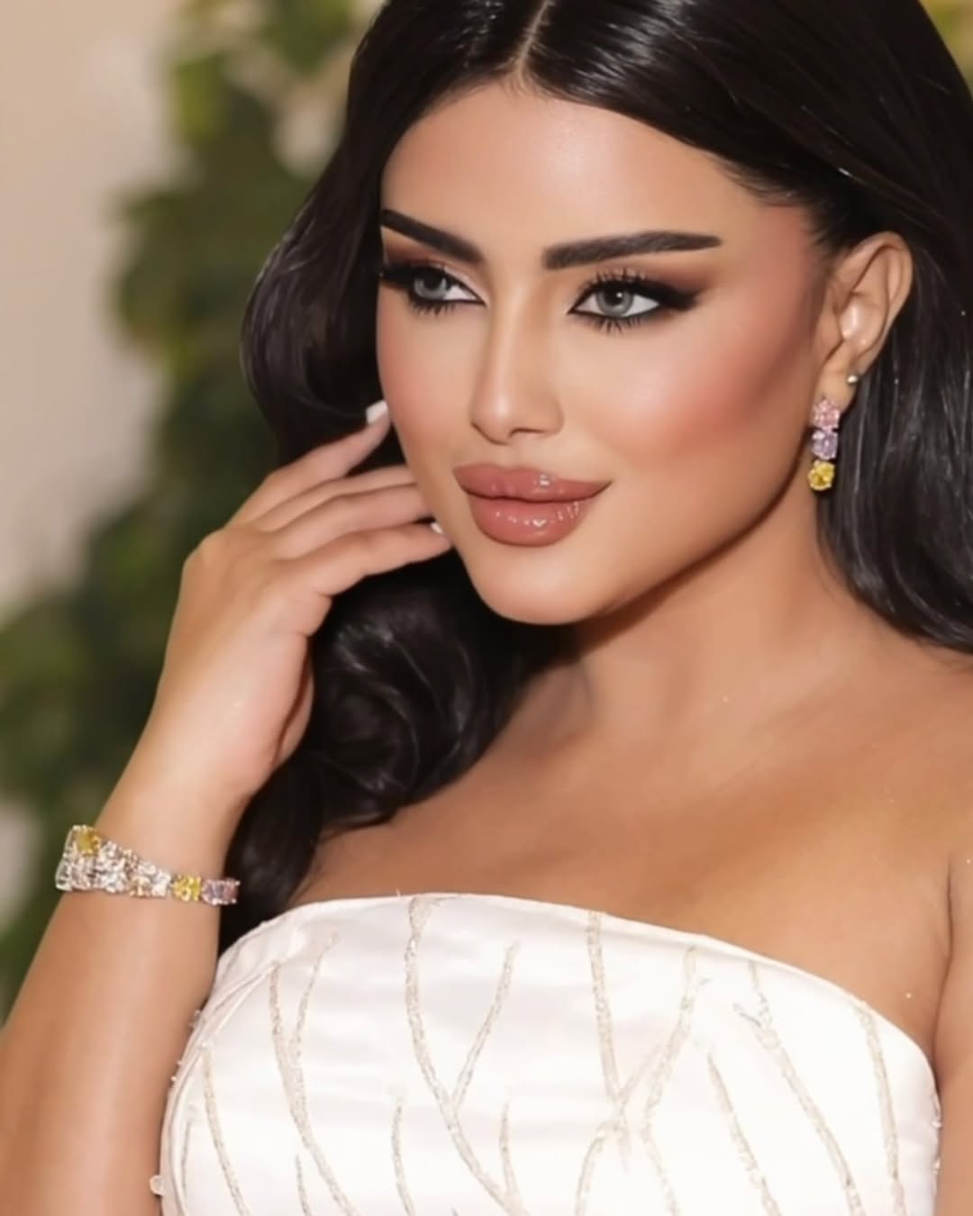 من مكياج خبيرة المكياج السعودية نوره محمد