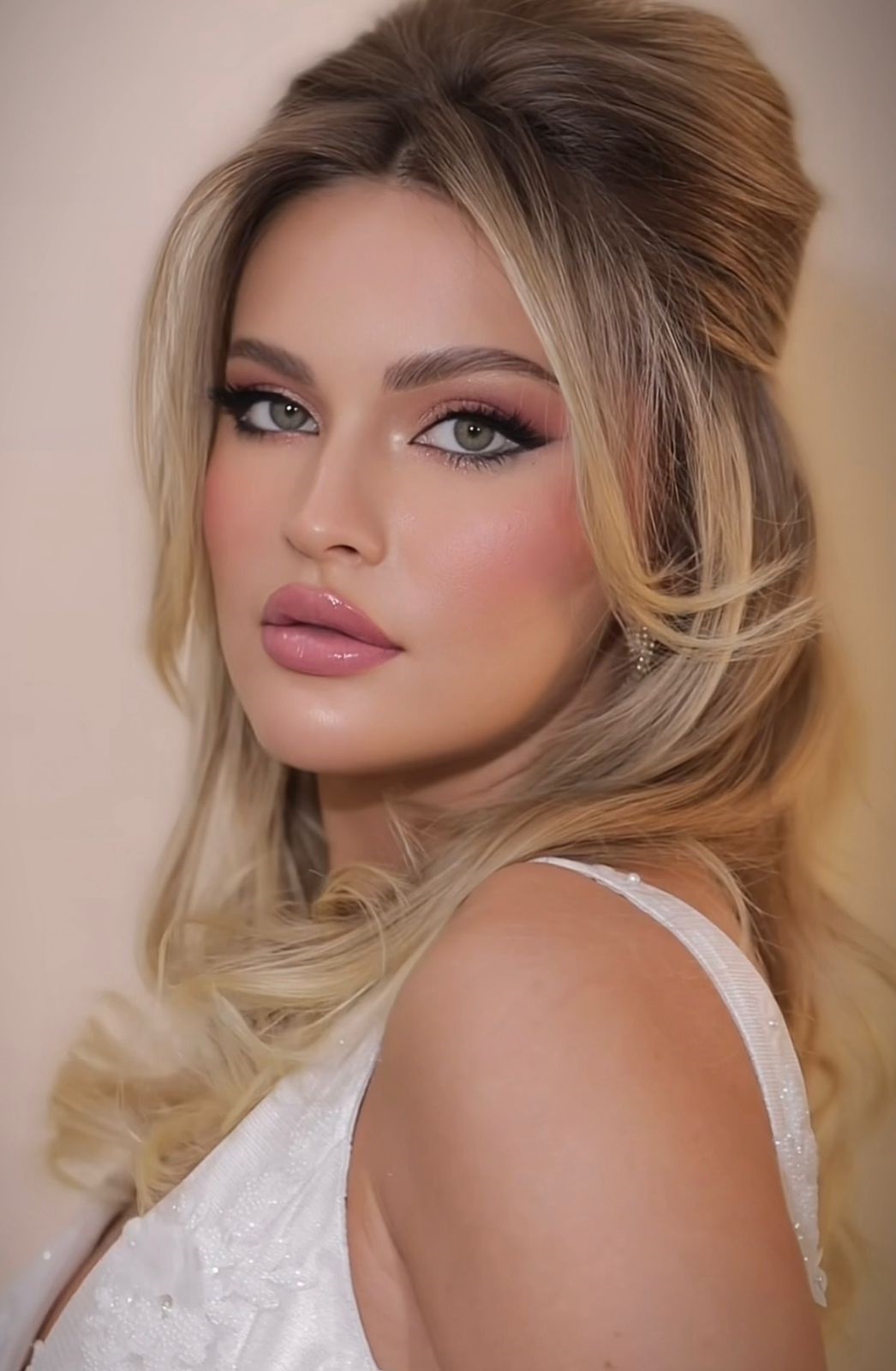 من مكياج خبيرة المكياج ريم الهادي