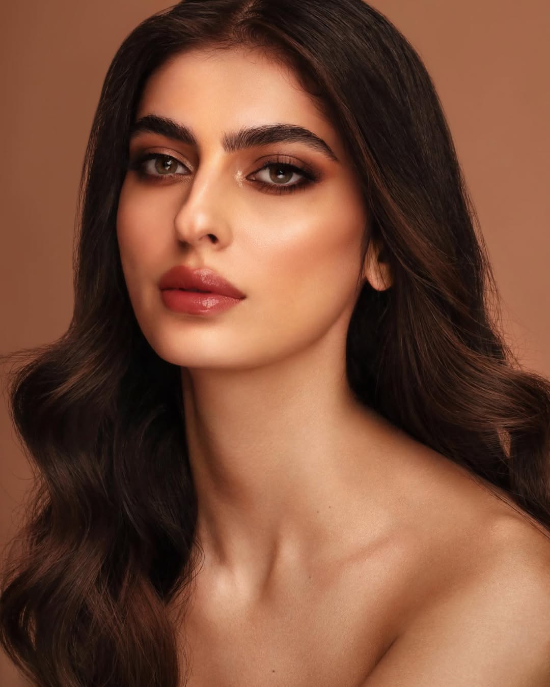 من مكياج خبيره التجميل السعودية هيفاء المرشود