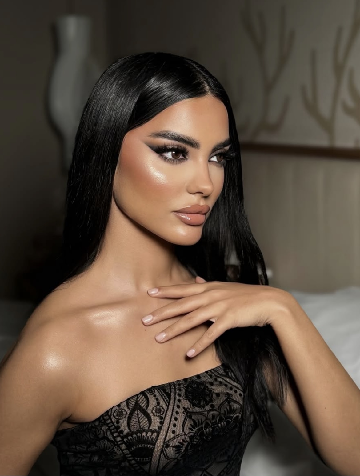 من مكياج خبيره المكياج السعوديه ريناد فواز