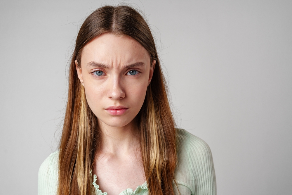 من يظهرن حركات وجه متكررة قوية، مثل العبوس المستمر، هم الأكثر بحاجة إلى البوتوكس المبكر