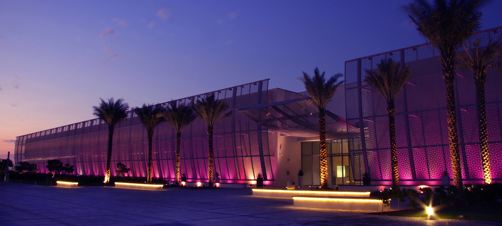 منارة السعديات واحدة من أهم الوجهات في جزيرة السعديات