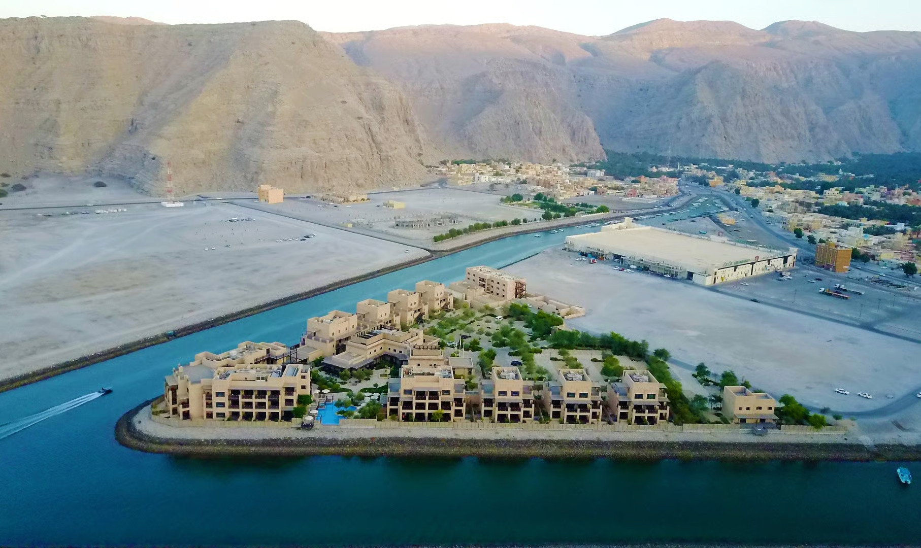 منتجع أتانا مسندم Atana Musandam Resort