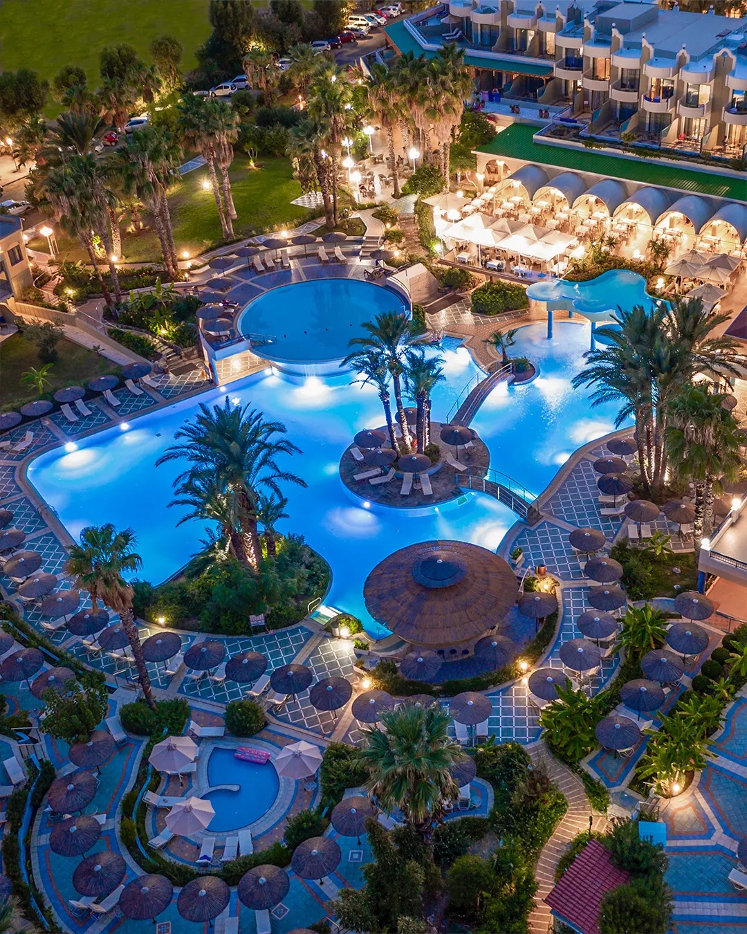 منتجع أتريوم بالاس ثالاسو سبا (Atrium Palace ThalassoSpa)