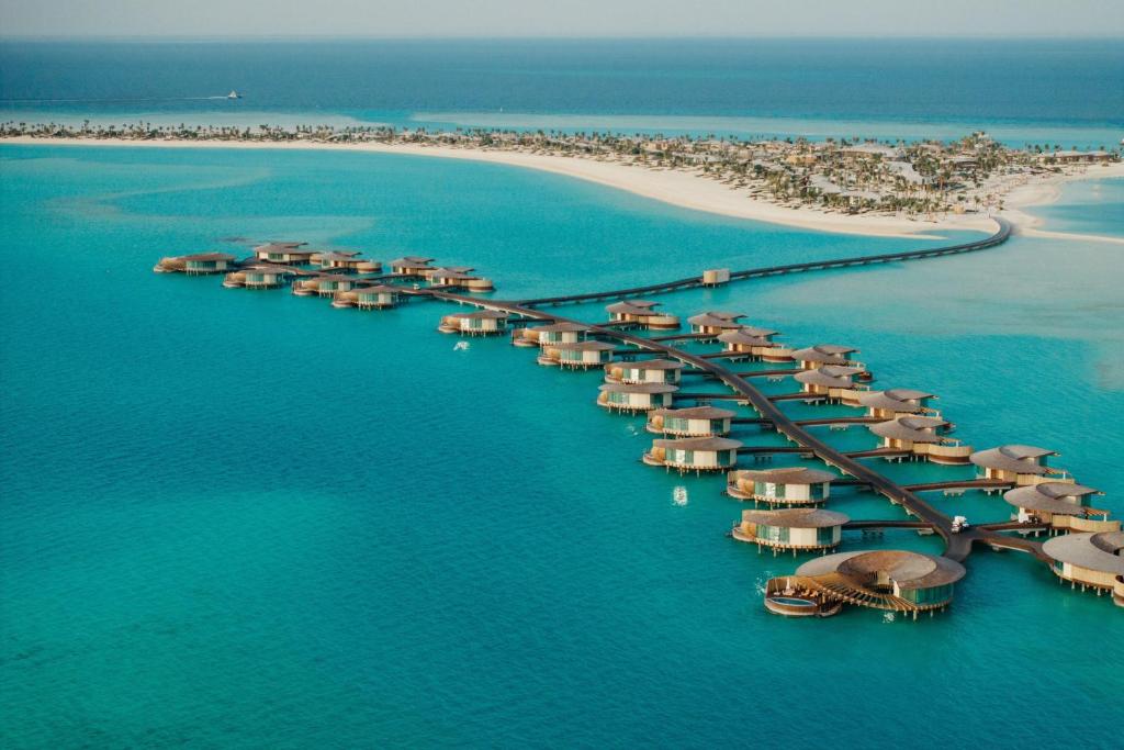 منتجع سانت ريجيس البحر الأحمر The St. Regis Red Sea Resort