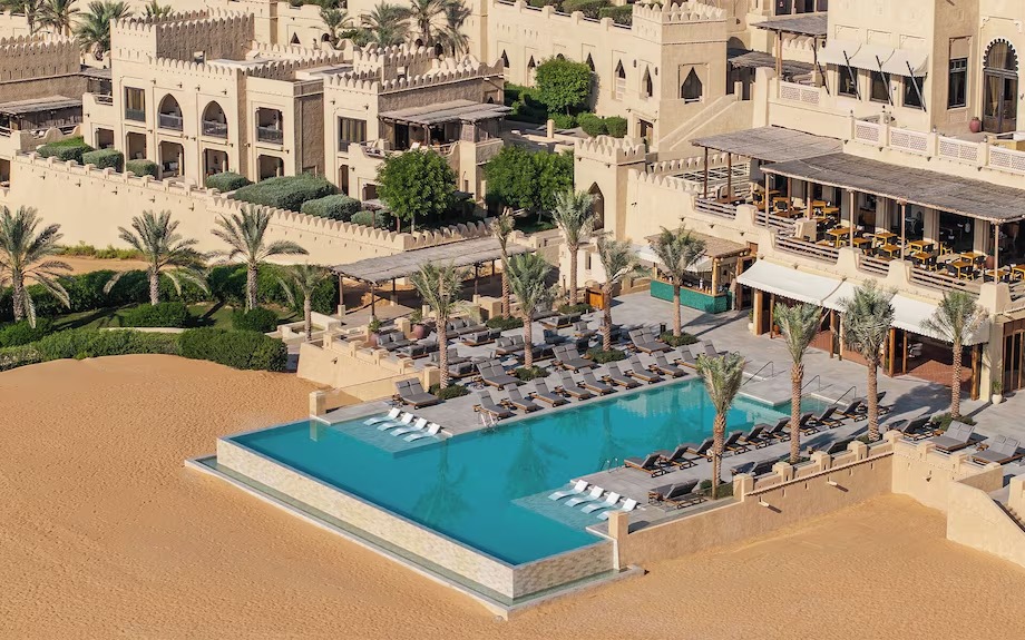 منتجع قصر السراب الصحراوي، أبو ظبي Qasr Al Sarab Desert Resort، الإمارات العربية المتحدة