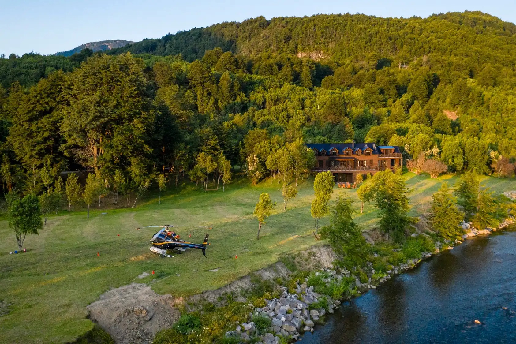 منتجع نزل إليفن ريو بالينا Eleven Rio Palena Lodge، تشيلي