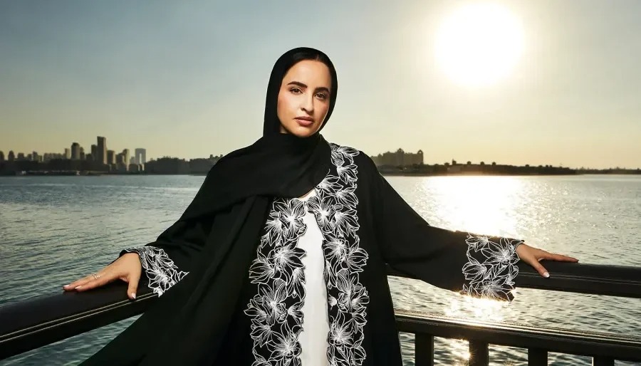 مها خميس المزينة