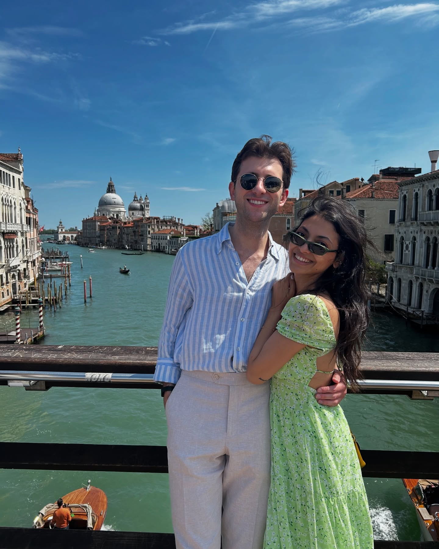 مي الغيطي وزوجها في إيطاليا