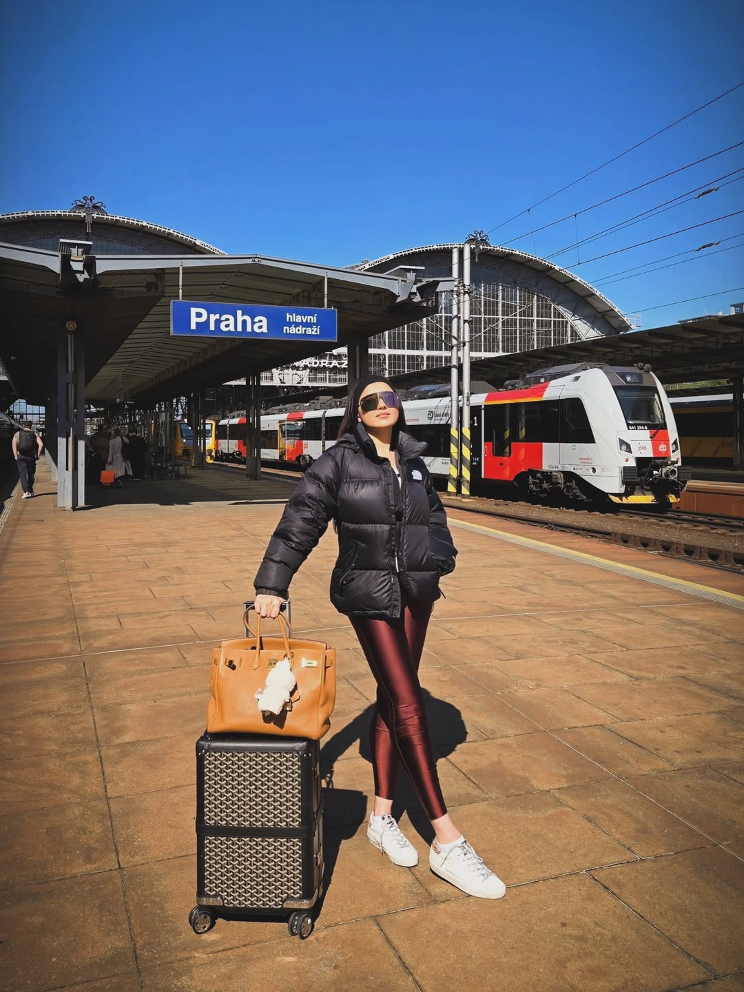 مي عمر من قلب براغ في التشيك