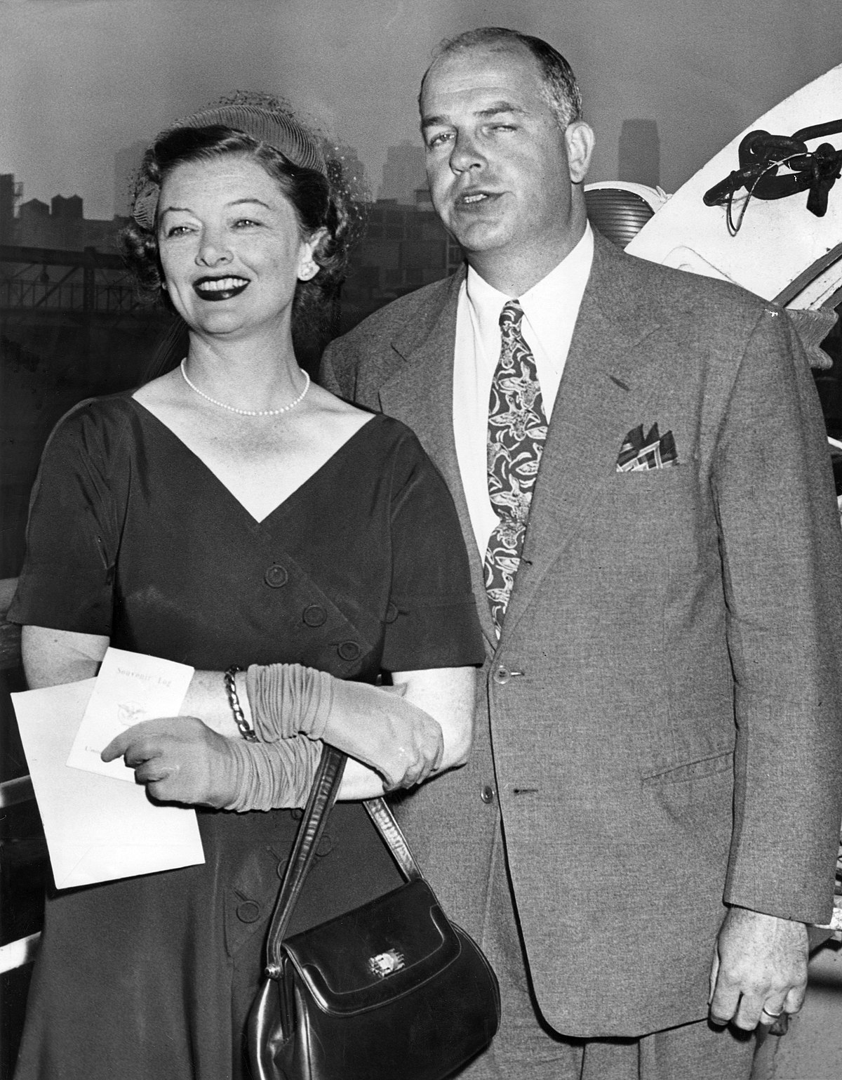 ميرنا لوي Myrna Loy وهاولاند إتش سارجنت Howland H. Sargeant
