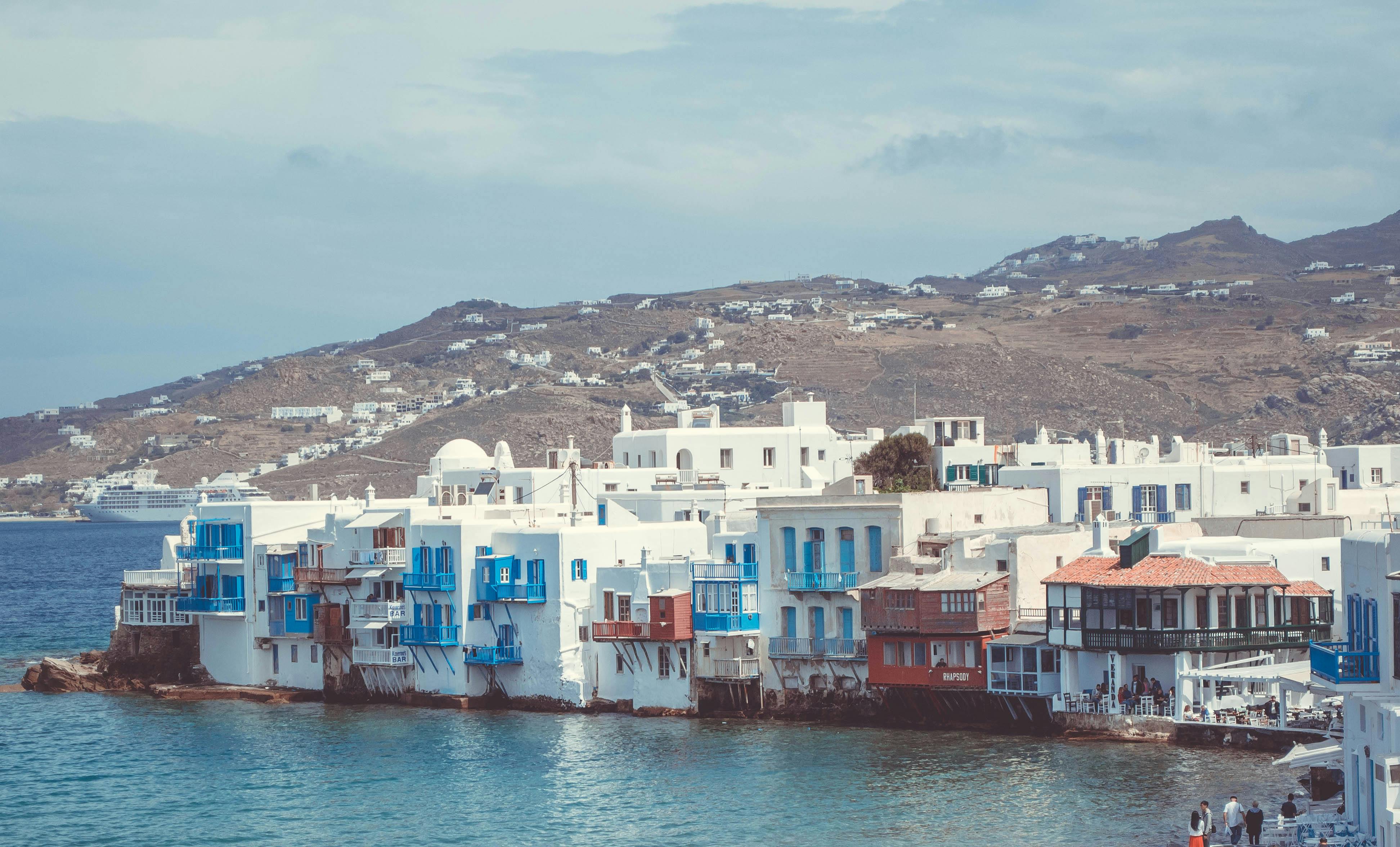 ميكونوس من أجمل جزر اليونان
