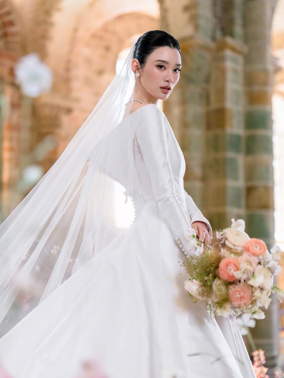 مينغ شي Ming Xi