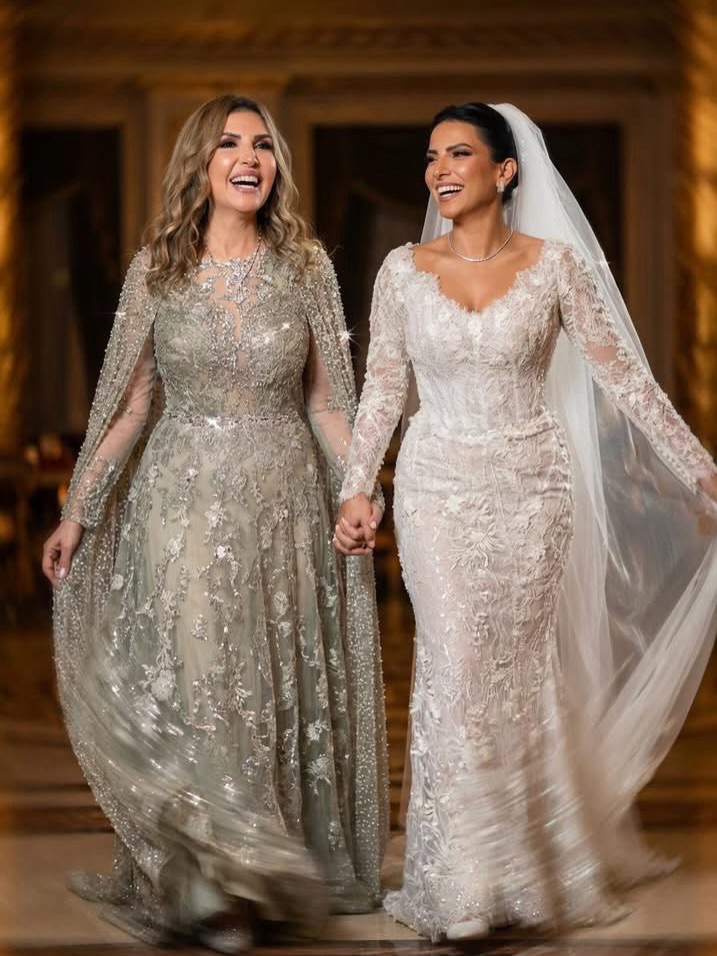 نادية مصطفى وانبتها