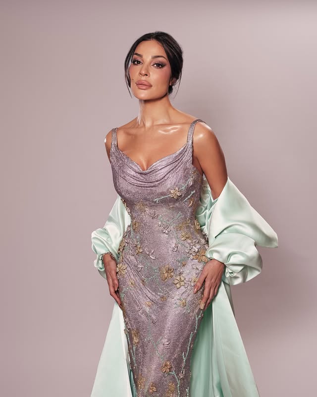 نادين نسيب نجيم برومانسية الباستيل وبريق الكريستال