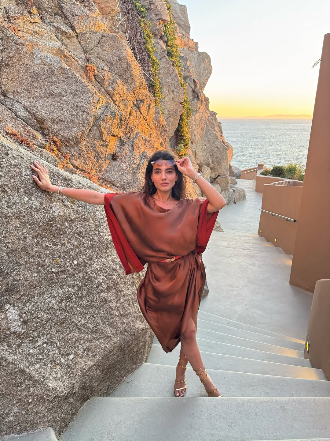 نارين بيوتي خلال شهر العسل في ميكونوس (2)