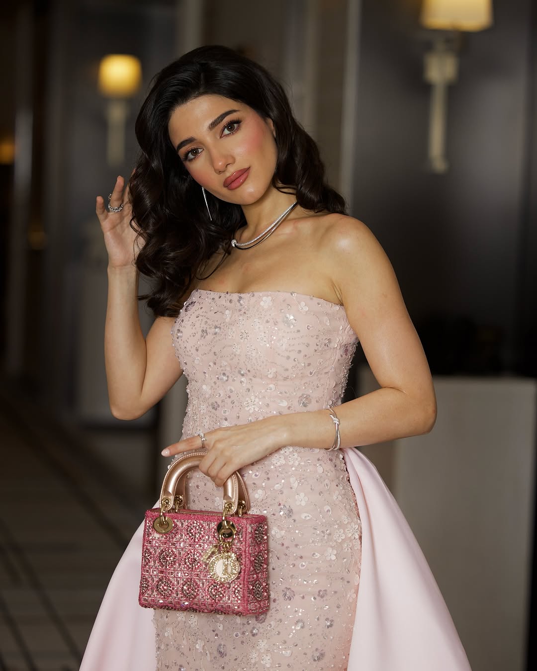 نارين بيوتي 