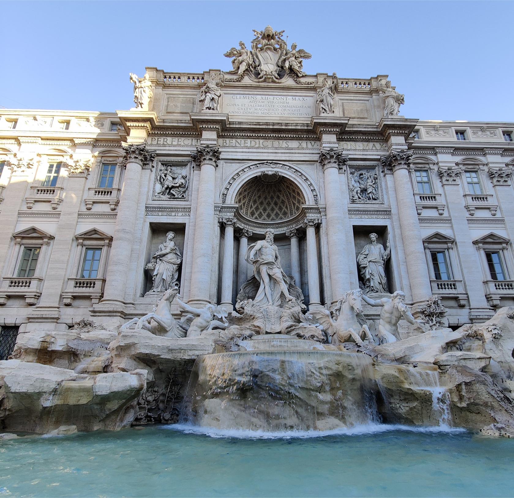 نافورة تريفي والسلالم الإسبانية