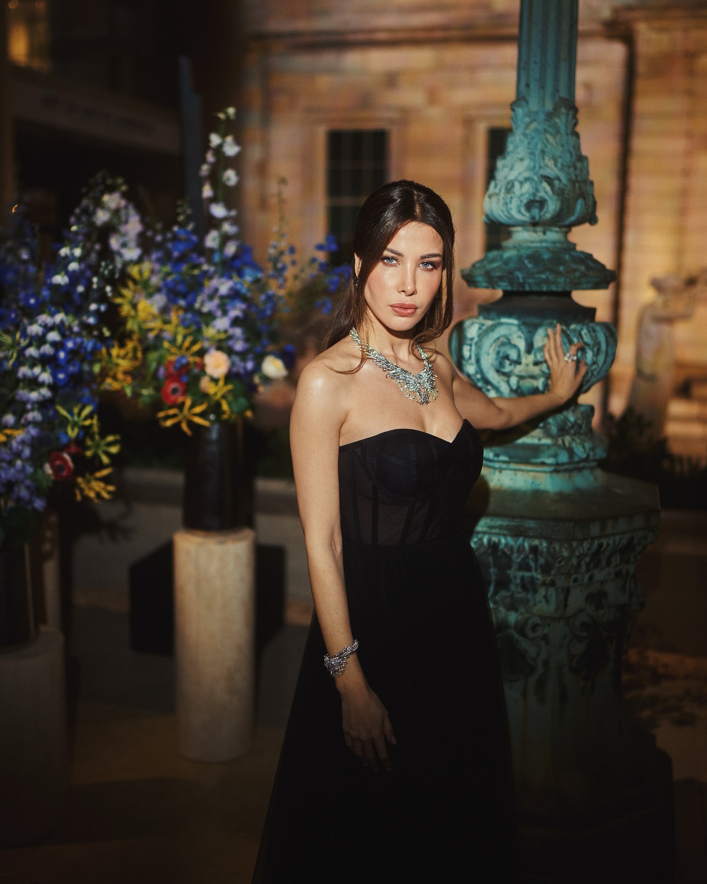 نانسي عجرم بإطلالة مجوهرات آسرة من تيفاني أند كو