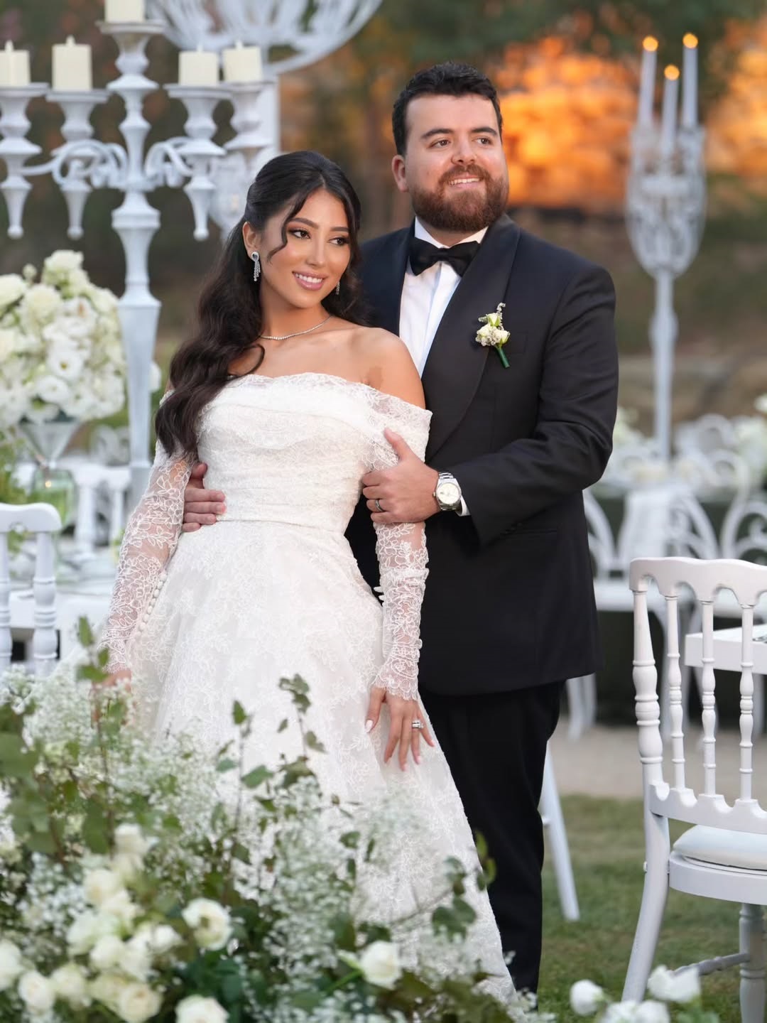 نجل جمال سنان مع عروسته