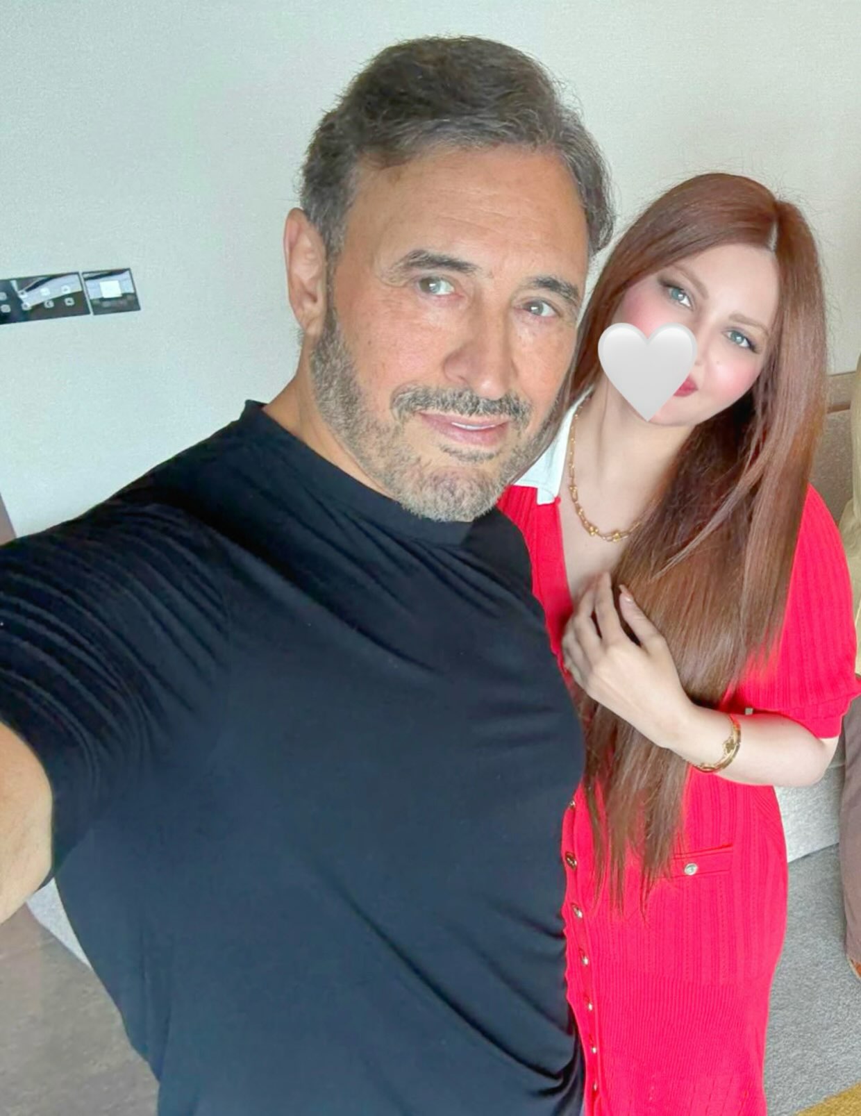 ندى الساهر تخطف الأنظار مع كاظم الساهر