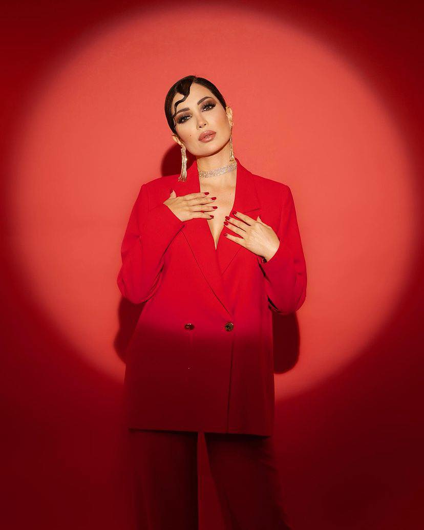 نسرين طافش بمجوهرات زادت من رونقها وجمالها