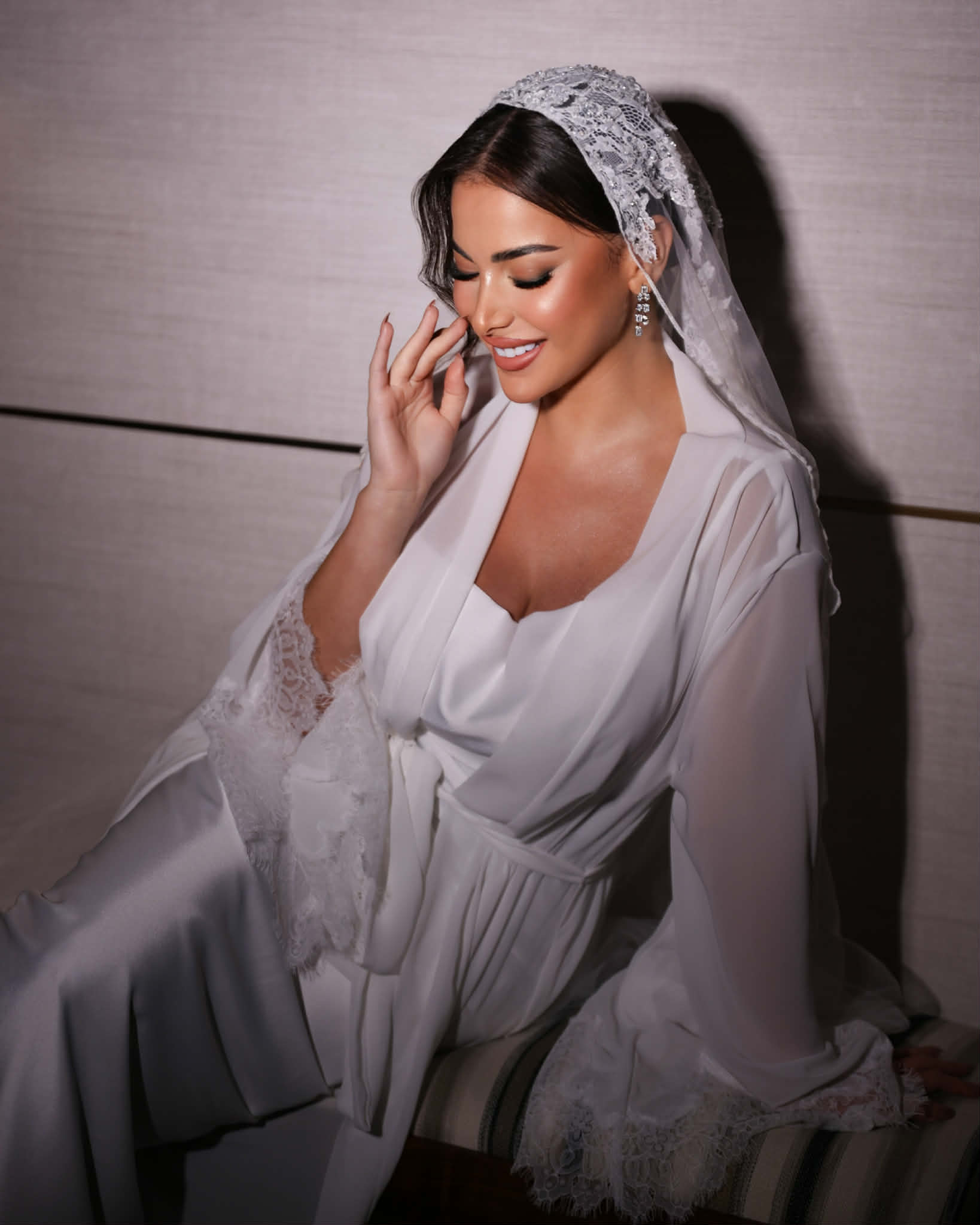 نعومة تسريحة العروس من خبيرة الشعر السعودية دلال الزغبي