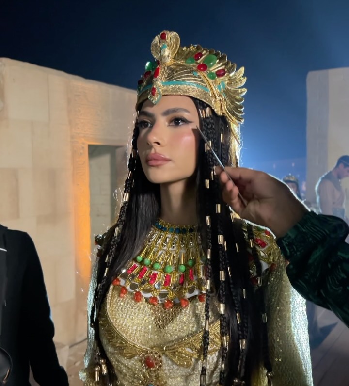 إطلالة هدى المفتي بجمال فرعوني خاطف