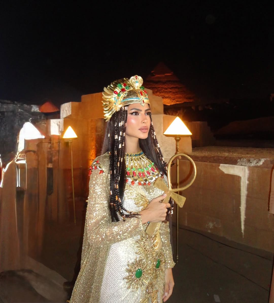 إطلالة هدى المفتي بجمال فرعوني خاطف