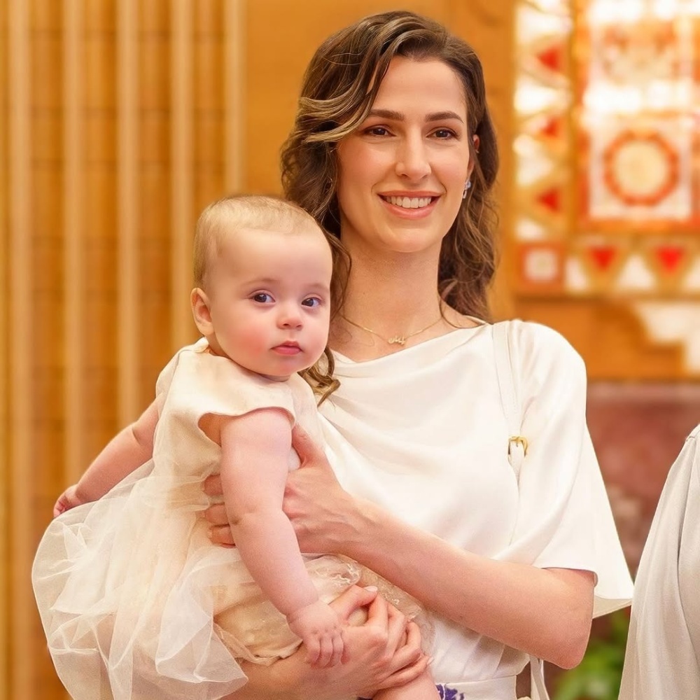 الأميرة رجوة بمجوهرات ناعمة تعكس ذوقها الرفيع